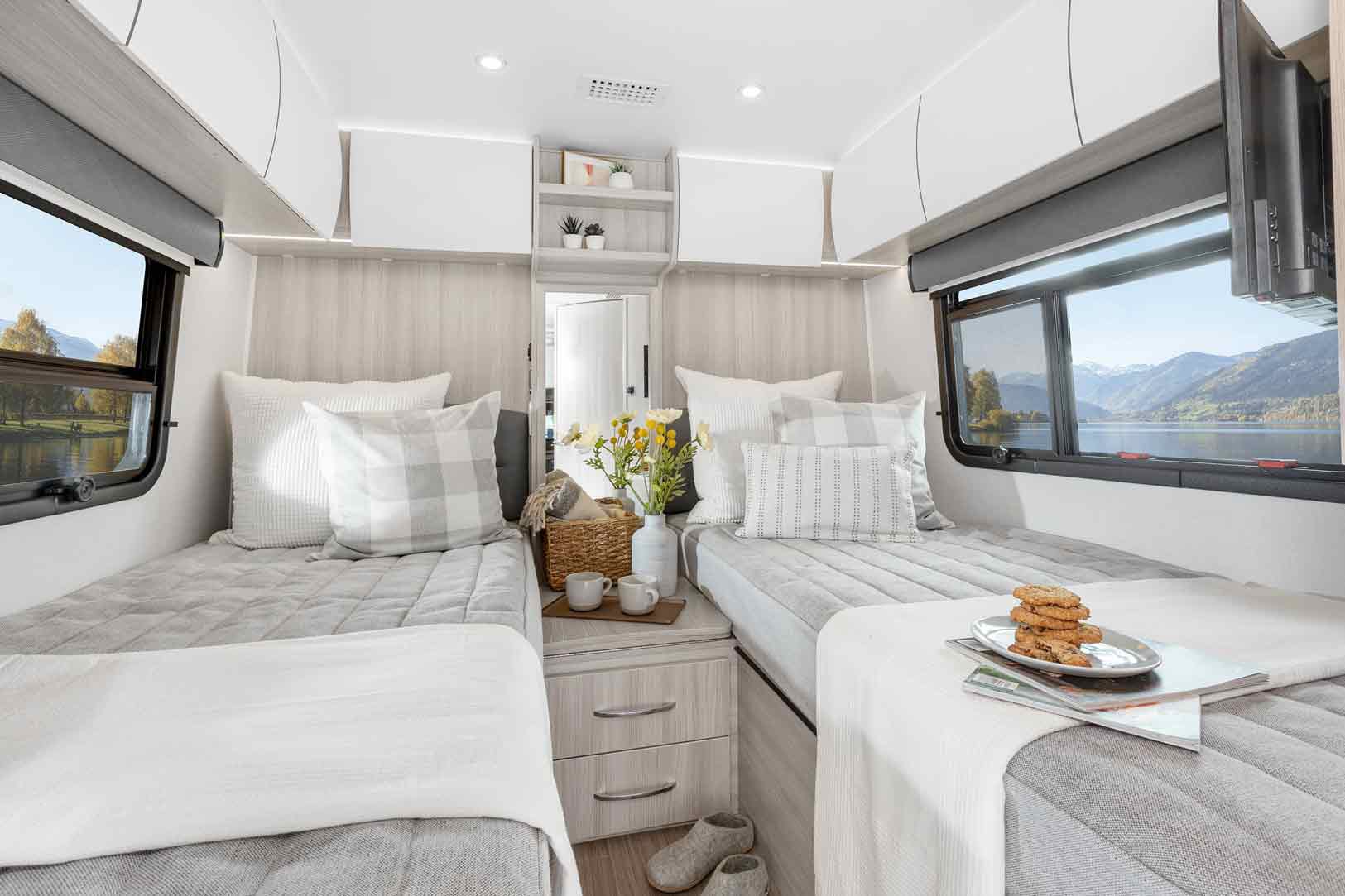 rv with twin beds